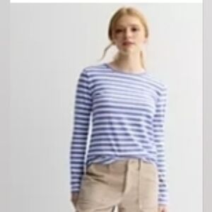Sonoma Women's Long Sleeve Blue and White Striped Tee